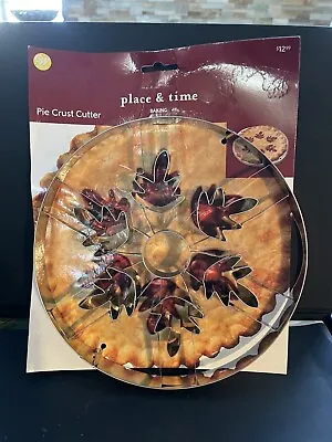 New Wilton Autumn Fall Maple Leaf Metal Pie Crust Cutter • $10