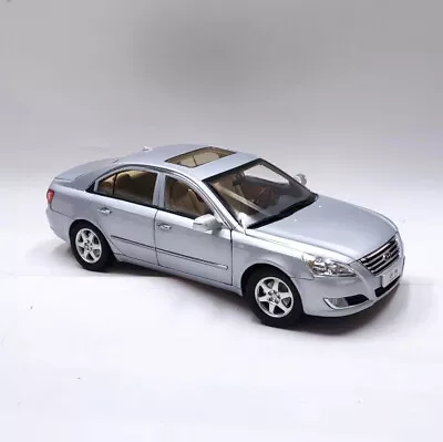 Dealer 1/18 HYUNDAI SONATA 2006 Discontinued Full Open Model • $299