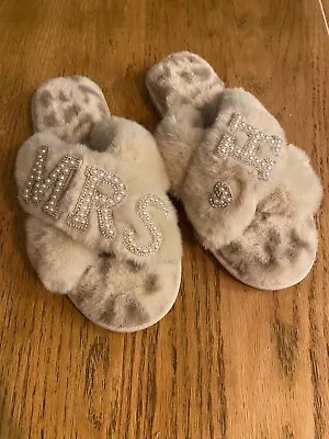 £19 • Buy Personalised Bridal Slippers | Bride Slippers | Wedding Slippers | Bride Gift | 