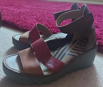 £18 • Buy London Fly Wedge Sandals Size 6