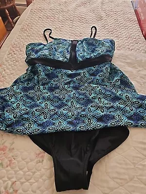 A SHORE FIT Aqua Blue/Black Star Paisley Print OnePiece Swimsuit 16 Padded Skirt • $20.74