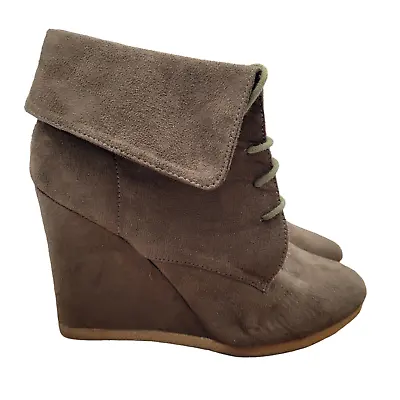 Mossimo  Ankle Boots Womens Size 10 Wedge Heels Green Faux Suede Shoes • $14.40