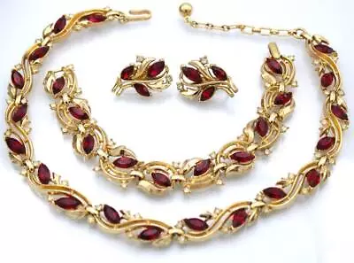 Crown Trifari Ruby Red Rhinestone Necklace Bracelet & Earring Set Vintage • $12.50