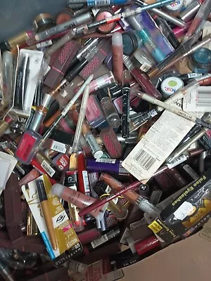 100 + Pcs Wholesale Salvage Makeup Lot Maybelline Revlon CG E.l.f. NYX NYC Read  • $53.94