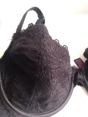 Ladies Bra Size 36E By La Senza Padded Underwired Black Lace • £3