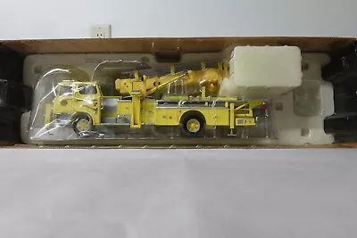 Corgi Us53805 Mack Cf Tower Ladder Cherry Hill Nj   1:50 Scale N.i.b • $74.95