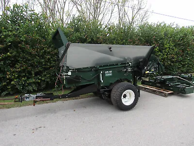 Turfco CR 10 Top Dresser Material Handler Sand Spreader Model # 85540 Very Nice • $32500