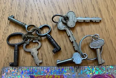 Lot Vintage Miniature Keys    D2 • $29.99