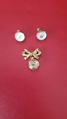 Vintage Coro Gold Tone Lucite Mustard Seed Charm Bow Brooch Pin /Earrings Set • $50