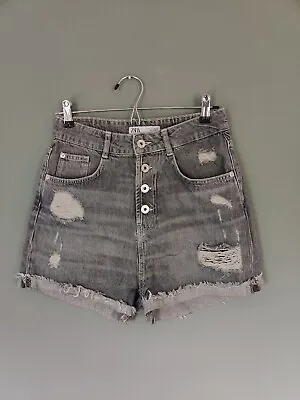£6 • Buy Zara Grey Ripped High Waisted Denim Shorts Size 10