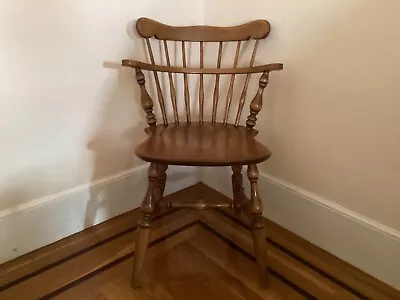  ETHAN ALLEN Baumritter Nutmeg Maple Comb Back Accent Dining Chair  • $160