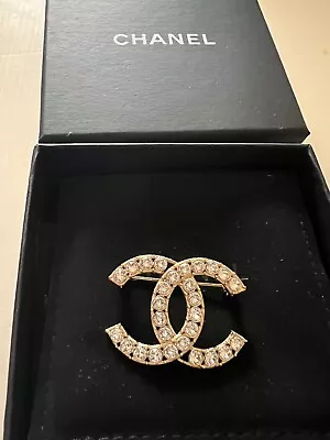 Chanel CC Brooch. Worn Once All Stones Intact. Champagne Gold 4cm Length.  • $800