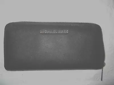 Michael Kors Zip Around Leather Wallet Black -32T3STVE3L • $15
