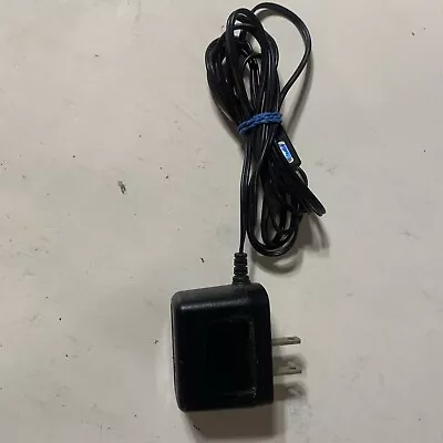 MOTOROLA PHONE OEM CHARGER AC POWER ADAPTER W USB CABLE-E186249 • $3.99