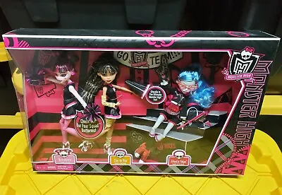 Monster High Fearleading 3 Pack Draculaura Ghoulia Cleo Dolls Mattel NEW RARE • $349.99