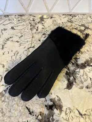 Women's UGG Black Sheepskin Glove With Zip- Size Small- #21617- LEFT GLOVE ONLY! • $1.99