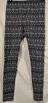 Pink Republic Aztec Print Knit Ankle-Length Leggings--Mid Rise/Black/White-Small • $7.63