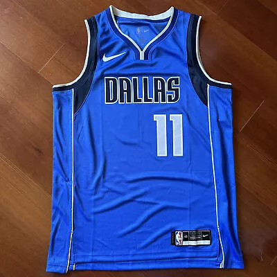Dallas Mavericks. Kyrie Irving #11 Jersey Size L Blue • $37