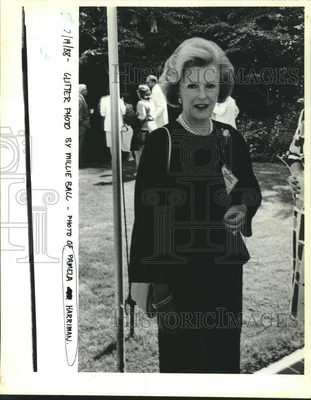 $16.99 • Buy 1988 Press Photo Pamela Harriman Attending A Luncheon Party - Nob32315