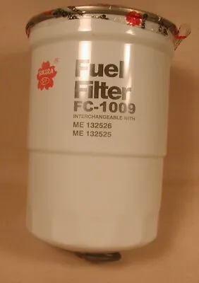 Mitsubishi Fuso Fuel Filter  4m50  Early   Me132525  Me132526  Wix Wf10002 • $12.99