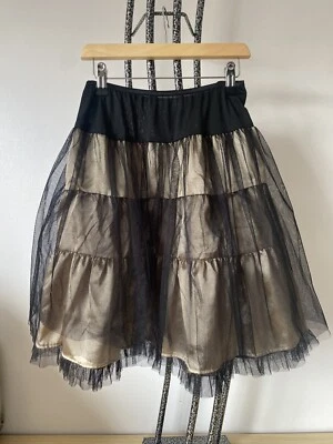 £3.99 • Buy Woman’s Netted Skirt Size 14