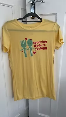 Used Vintage David & Goliath Spooning Leads To Forking T-shirt Yellow Size XL  • £0.99