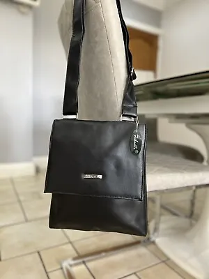 Quality Leather Feel Cross Body Messenger Bag Handbag Brand New - BLACK • £9.95