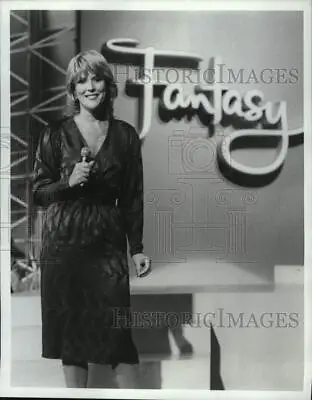 1983 Press Photo Meredith MacRae Host Of  Fantasy  NBC TV Series - Pip25584 • $12.99