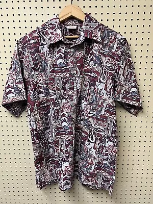 Go Barefoot Hawaiian Shirt Men's Large Button Tunic Short Sleeve Makau Fish Hook • $21.99