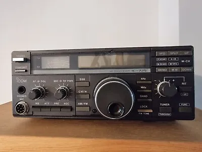 Icom IC-725 HF Transceiver • £299