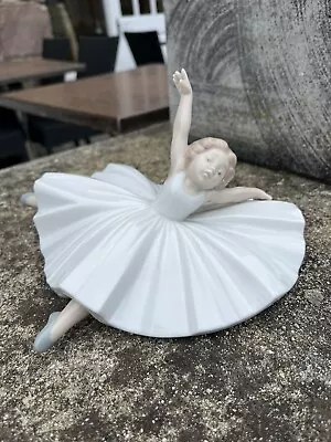 Nao By Lladro Figurine # 1423 'A Dancer's  Pose ' Ballerina Ornament • £30