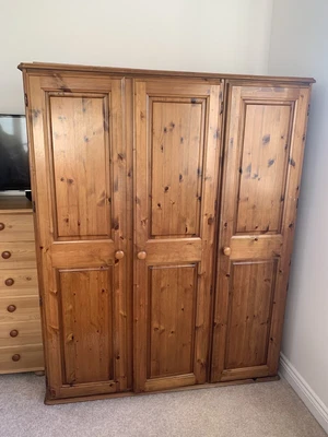 £90 • Buy Solid Wood 3 Door Free Standing Wardrobe With Hanging Rail, Shelving & Mirror