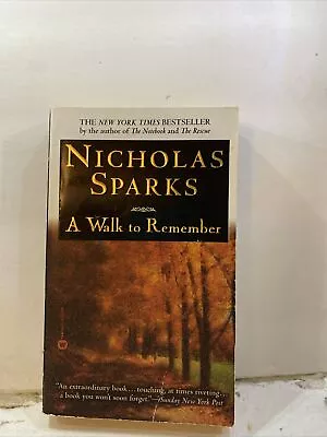 A Walk To Remember - Nicholas Sparks (Paperback 2000) • $6.63