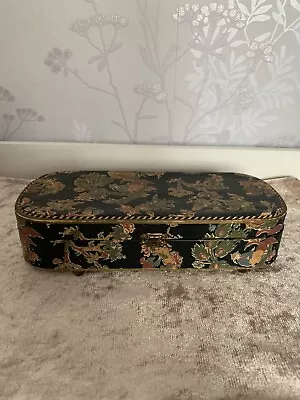 Vintage Musical Jewellery Box • £15