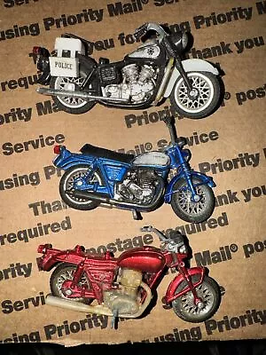 1/24 Harley-Davidson POLICE Motorbike Motorcycle Plus 2 Additional Die Casts • $3.99