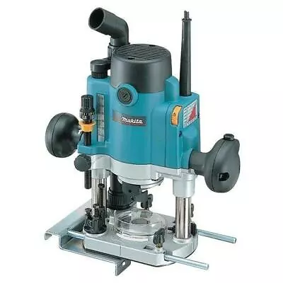 Makita RP1110C 1/4  Plunge Router 110 Volt • £313.15