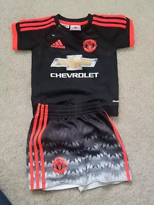 Adidas 9m Soccer Shirt Shorts Set Manchester United • $24