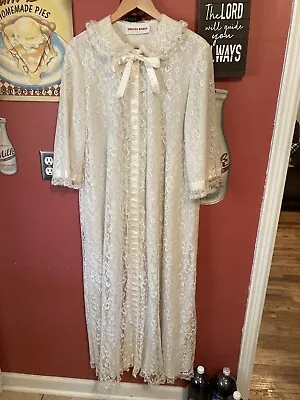 Vintage Odessa  Barsa  Dressing Gown Peignor Robe Maxi Ivory Lace Satin 60’s • $35