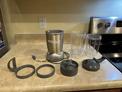 Nutribullet Pro 900 Series Magic Bullet Blender Nb-201 W/Accessories TESTED • $49.95