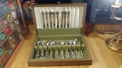 Vintage Oneida Community Plate 52 Piece Silverware Setwooden Case! • $99.99