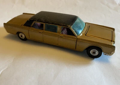 £15 • Buy Corgi Lincoln Continental Limousine