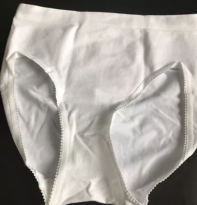 £3.50 • Buy Carriwell Seamless Post Birth Shape Wear Knicker White Large, EU 42/44 UK 14-16