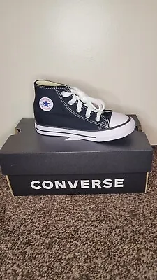 Youth Black Converse Size 9 • £25