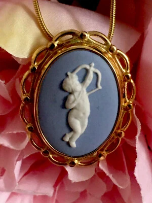 £95 • Buy Wedgwood Blue Jasperware Cherub Cupid Necklace Pendant Brooch Amazing