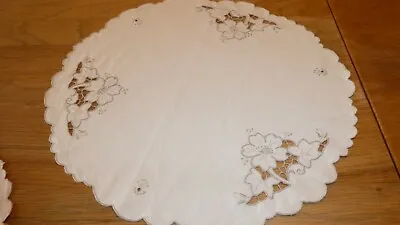Vintage Circular Linen Table Mats & Coasters - Ecru With Embroidery And Cutwork • $22.41