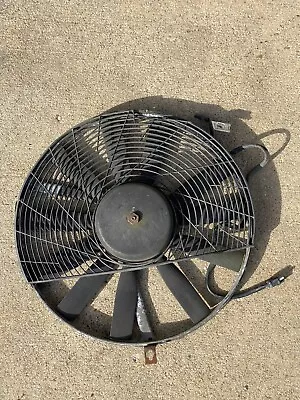 1981 - 1985 Mercedes Auxiliary Radiator Fan Grille Motor R107 W124 W126 W201 SEC • $100