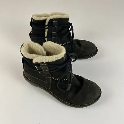 UGG Australia Cove Winter Ankle Boots Womens US 9 EUR 40 Black Leather Sheepskin • $50