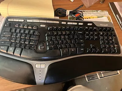 Microsoft Natural Ergonomic Keyboard 4000 V1.0 • $40