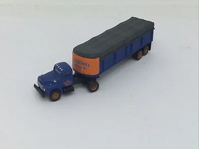 Classic Metal Works N Scale “roadway Express Inc.” Tractor/trailer • $14.95
