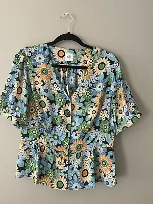 CABI #5900 RARE Happy Top  Sz-M Multi Colored Floral NWT • $35